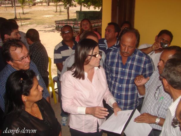 Roseana e Neto Carvalho com os vereadores da ioposição - VFoto: danyls-slevem