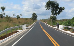 Rodovia MA 020, entre os municípios de Vargem Grande e Coroatá. Foto: Jorge Ribeiro / Sinfra